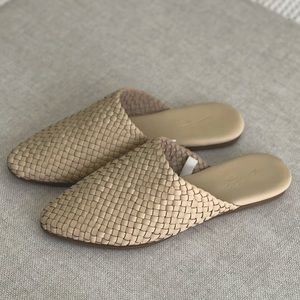 NWOT Universal Thread for Target Mule slip on sandals faux beige leather
